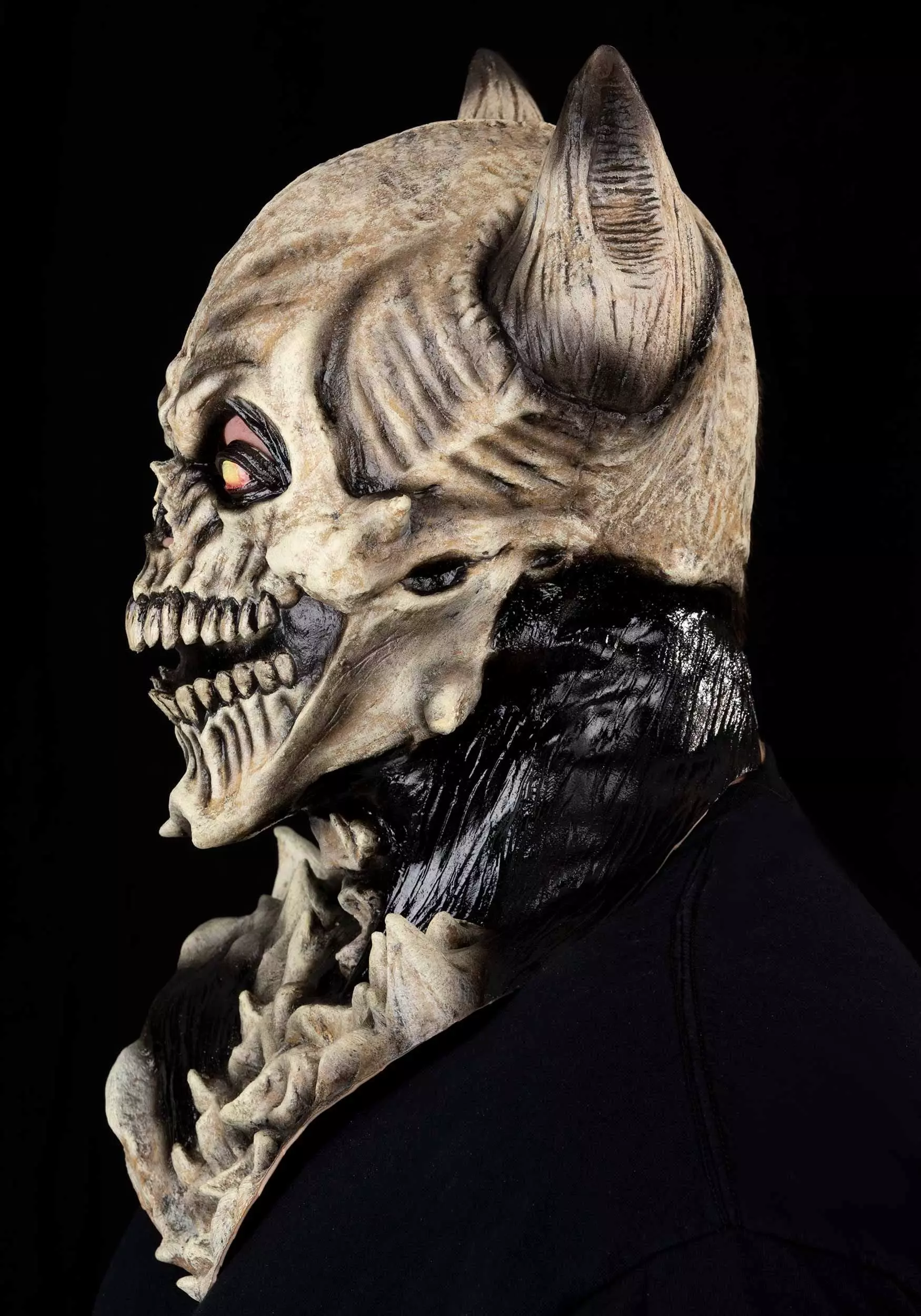 Oktober Studios Deathkeeper Ocher Mask For Adults 3 Oktober Studios Deathkeeper Ocher Mask For Adults - Image 3