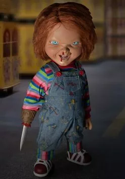 Mezco Toyz Mega Scale Child's Play 2 Talking Menacing Chucky Doll