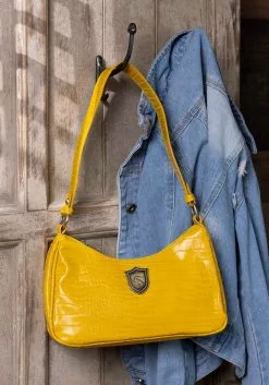 Bioworld Merchandising / Independent Sales Harry Potter Hufflepuff Metal Badge Shoulder Bag