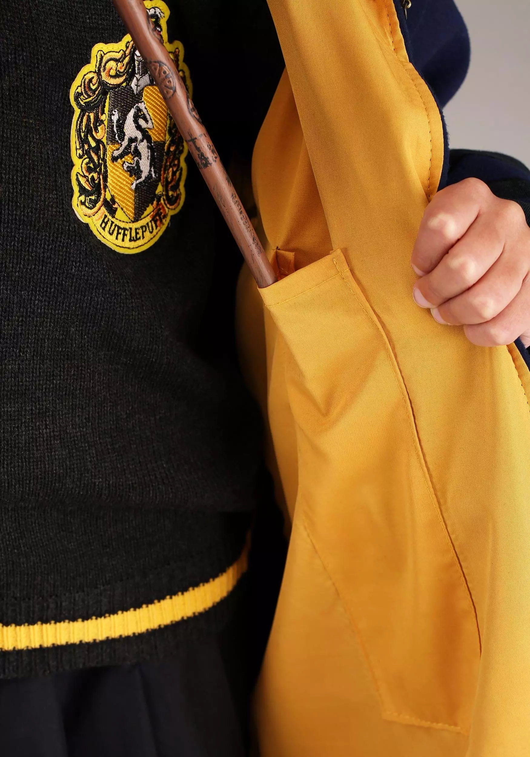 Elope Child Vintage Hogwarts Hufflepuff Robe 7 Elope Child Vintage Hogwarts Hufflepuff Robe - Image 7