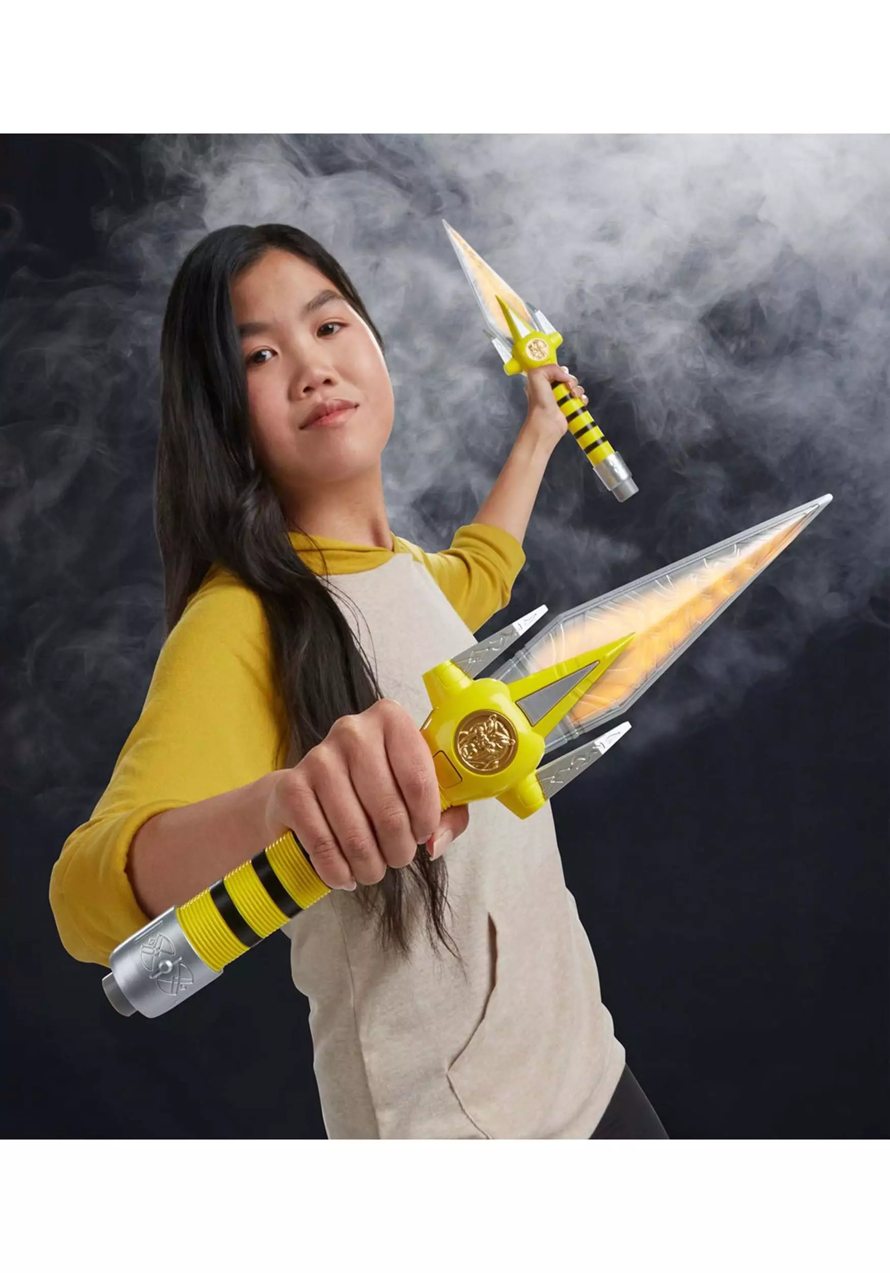 Hasbro Power Rangers Lightning Collection Mighty Morphin Yellow Ranger Power Daggers Prop Replica 4 Hasbro Power Rangers Lightning Collection Mighty Morphin Yellow Ranger Power Daggers Prop Replica - Image 4